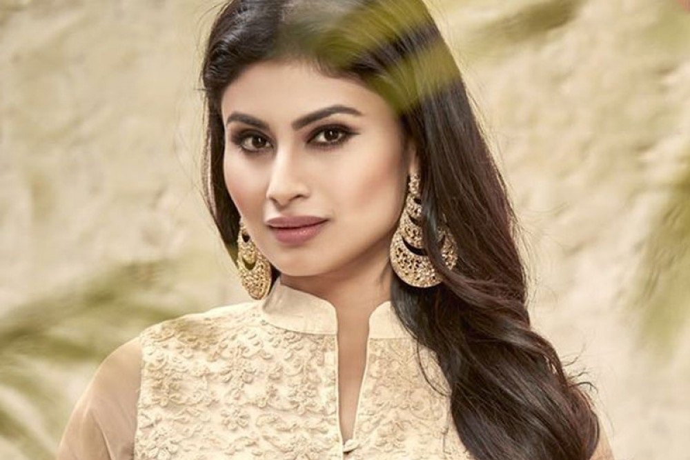 actress mouni roy